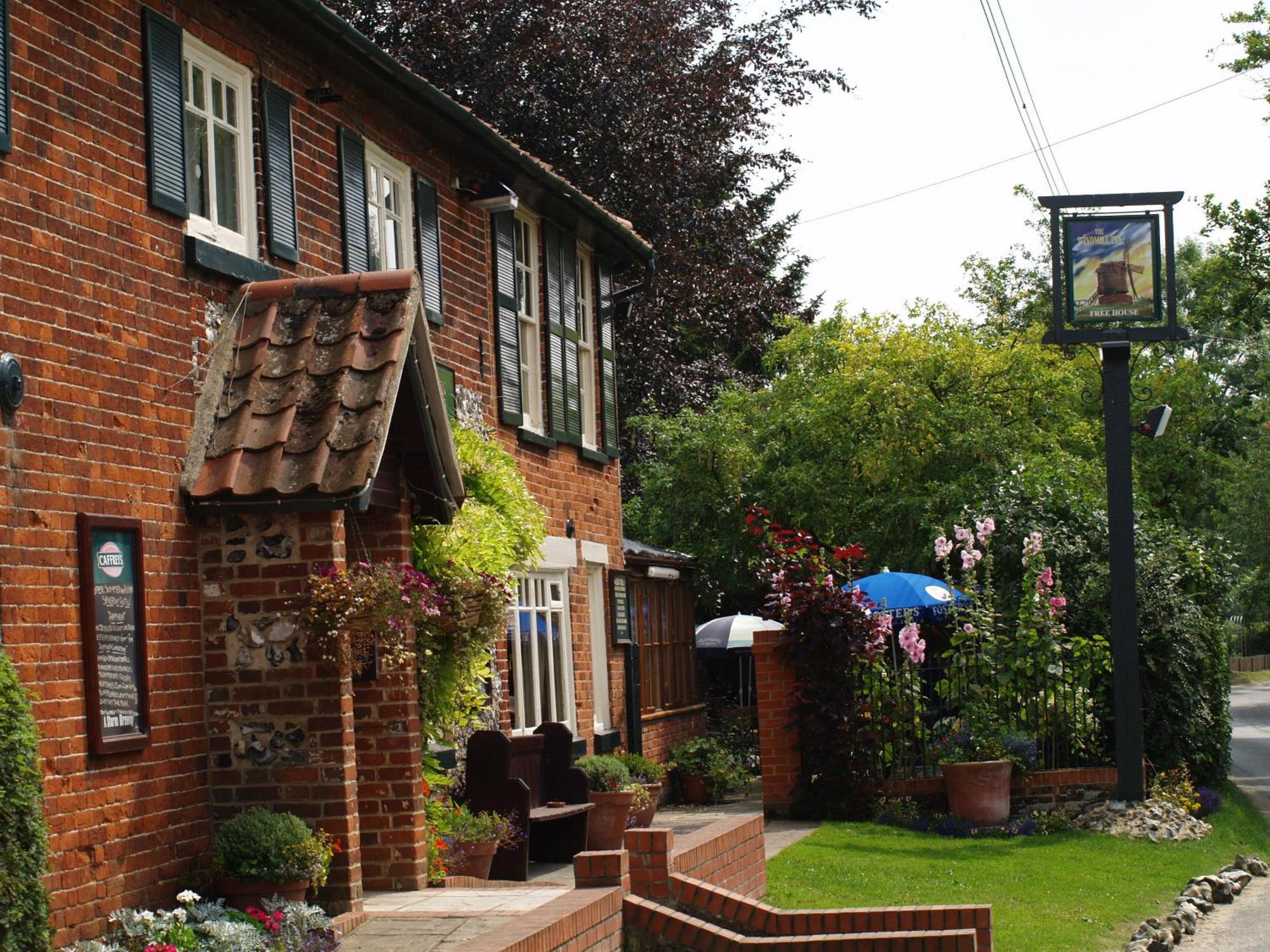 The Olde Windmill Inn Great Cressingham Buitenkant foto